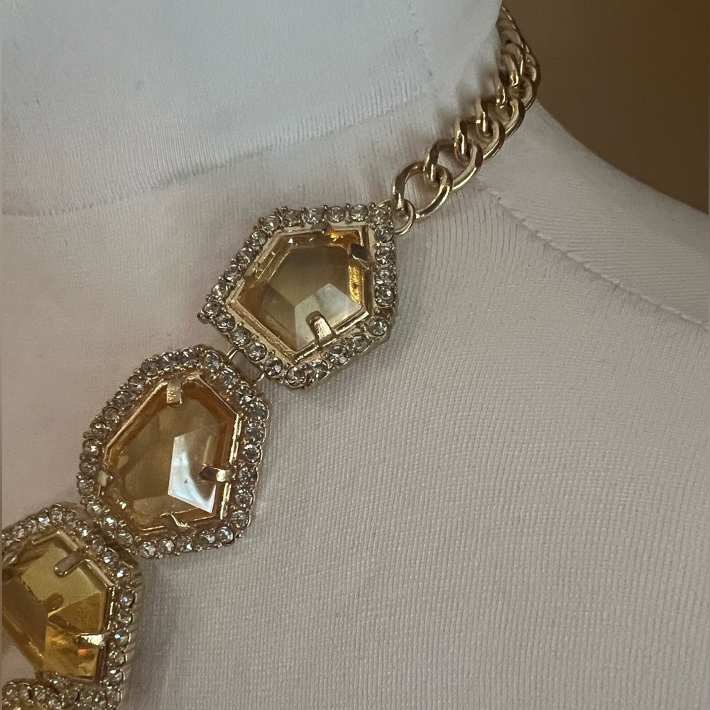 Cache statement Necklace - Picture 6 of 11
